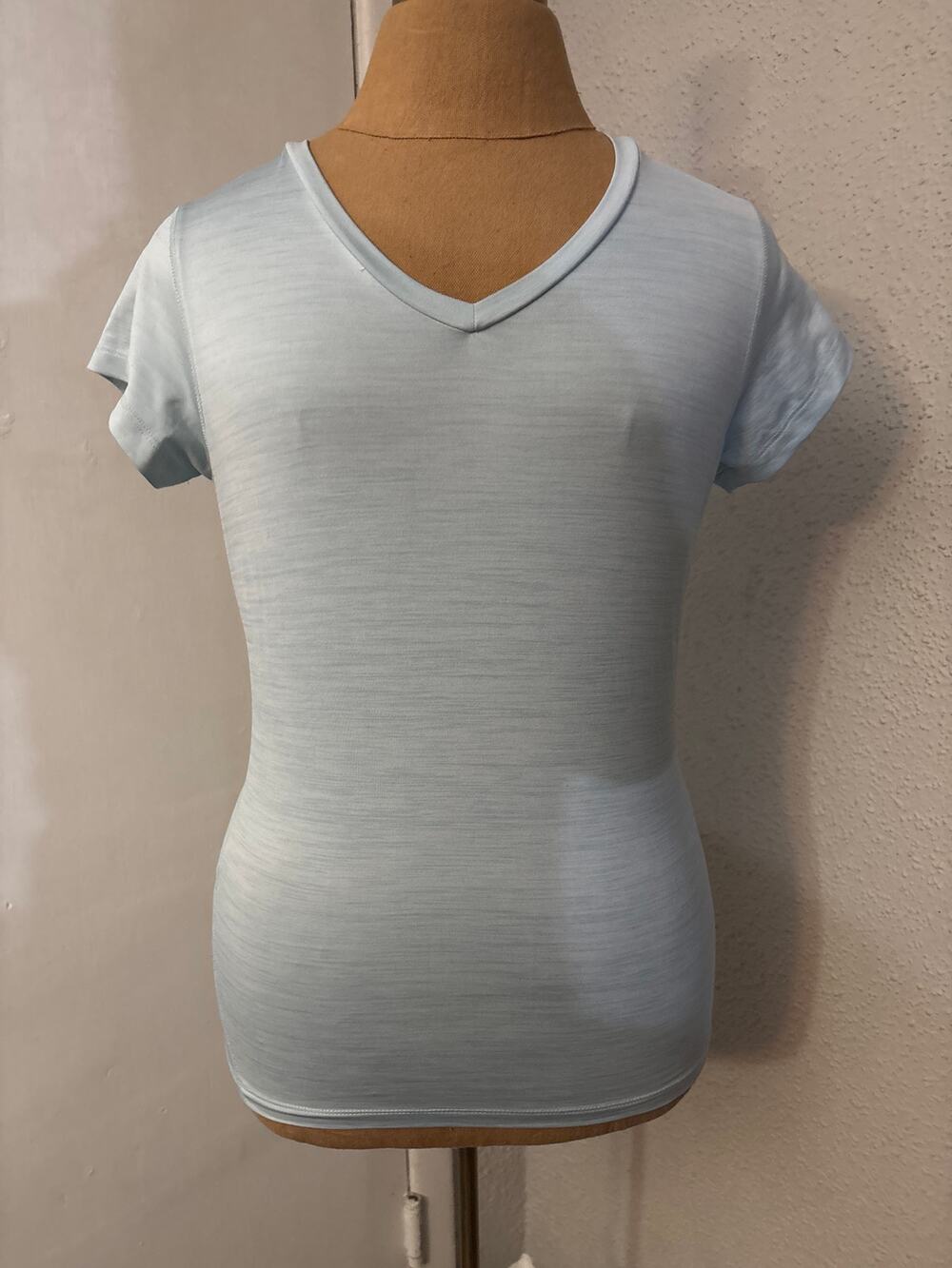 Asics Sky Blue T-Shirt XS Athleisure Pastel Sportswear Activewear Casual Comfy